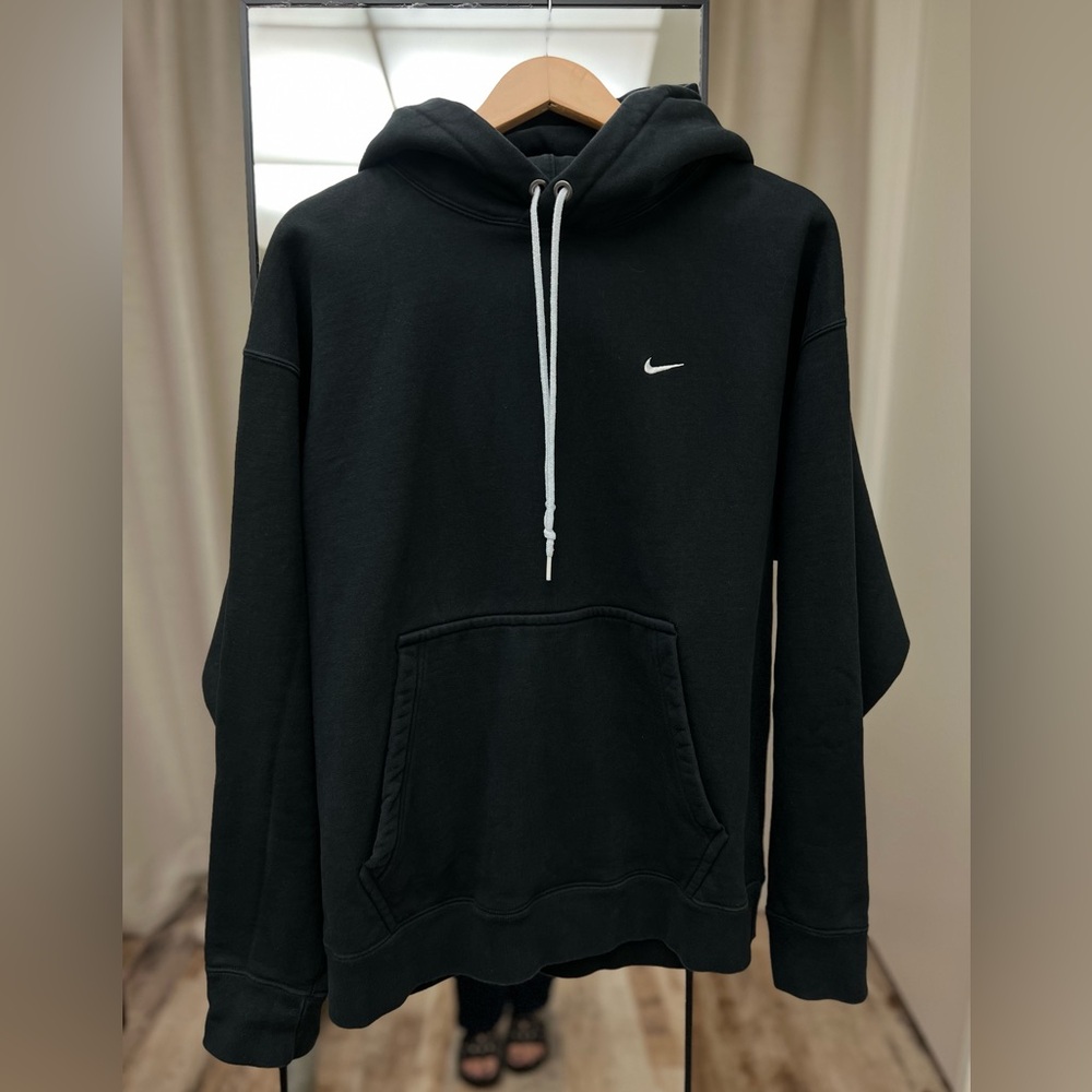 •LIKE NEW•NIKE Solo Swoosh Hoodie